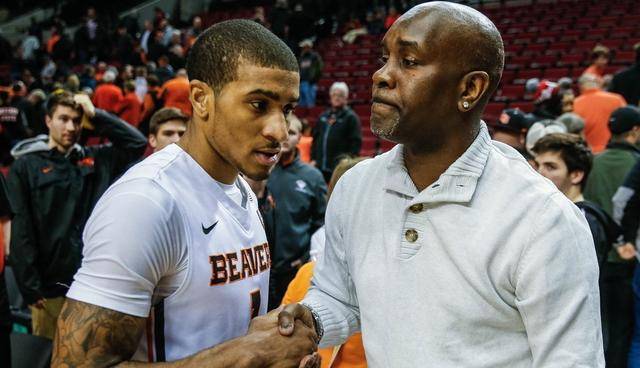 在球队目前 在球队目前