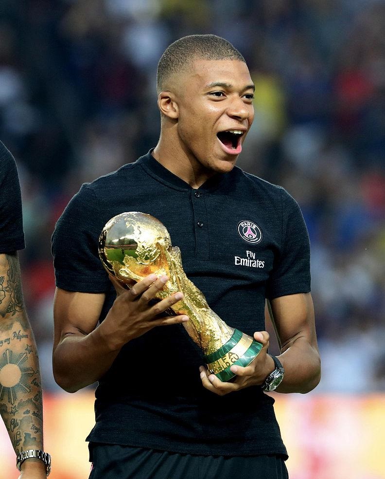 载入史册的 载入史册的